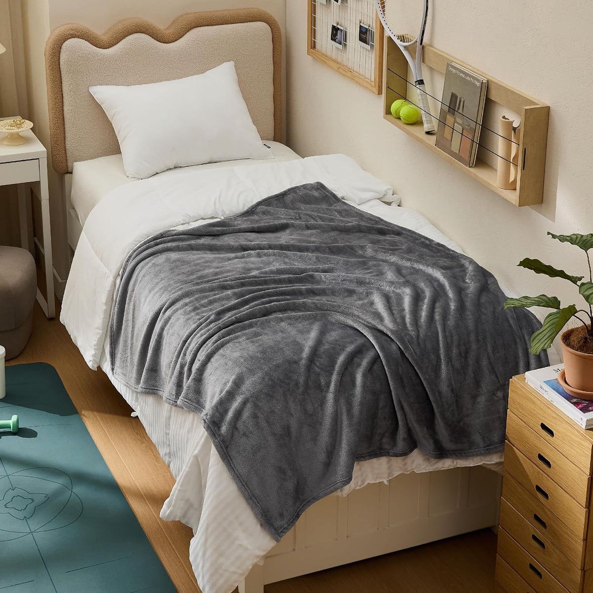 Bedsure GentleSoft Fleece King Size Blankets for Bed Grey - Soft Lightweight Plush Cozy Fuzzy Luxury Warm Spring Blanket Microfiber, Room Home Decor Gifts for Women and Men, 108x90 inches